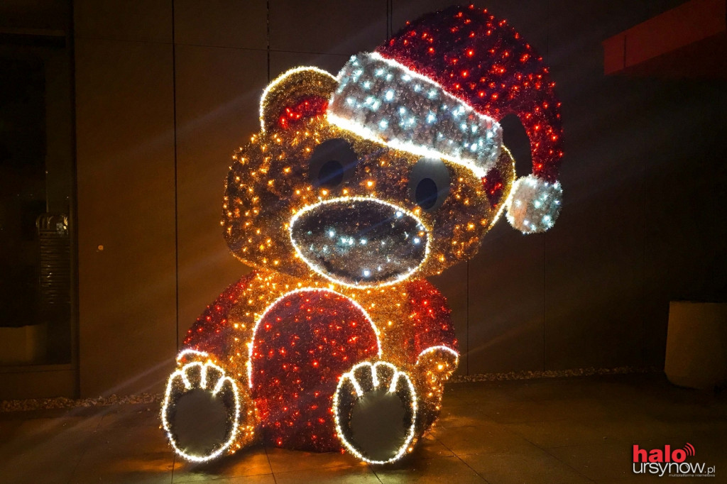 Świąteczna iluminacja w al. KEN odpalona! FOTO