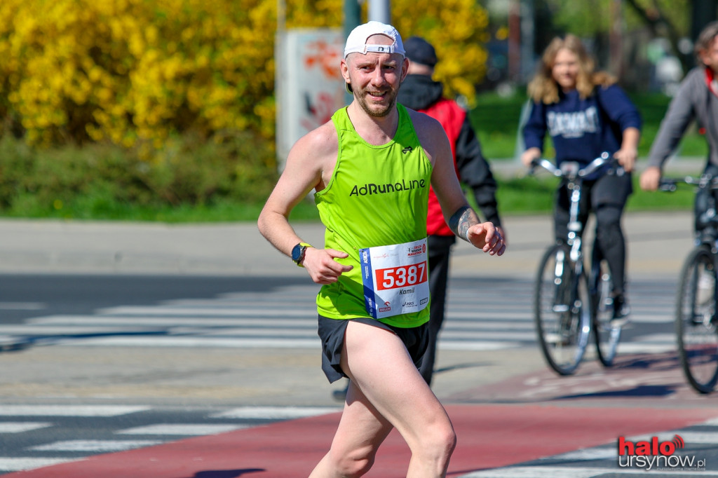 Gorący doping na trasie Orlen Warsaw Marathon! FOTO
