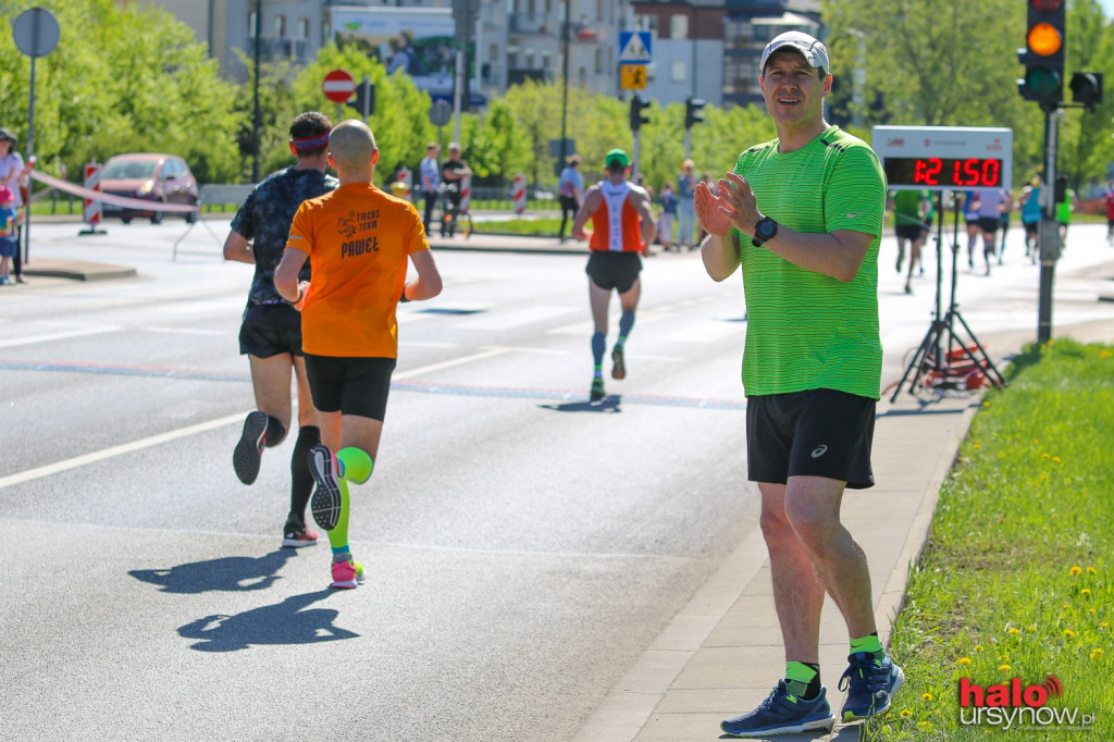 Gorący doping na trasie Orlen Warsaw Marathon! FOTO