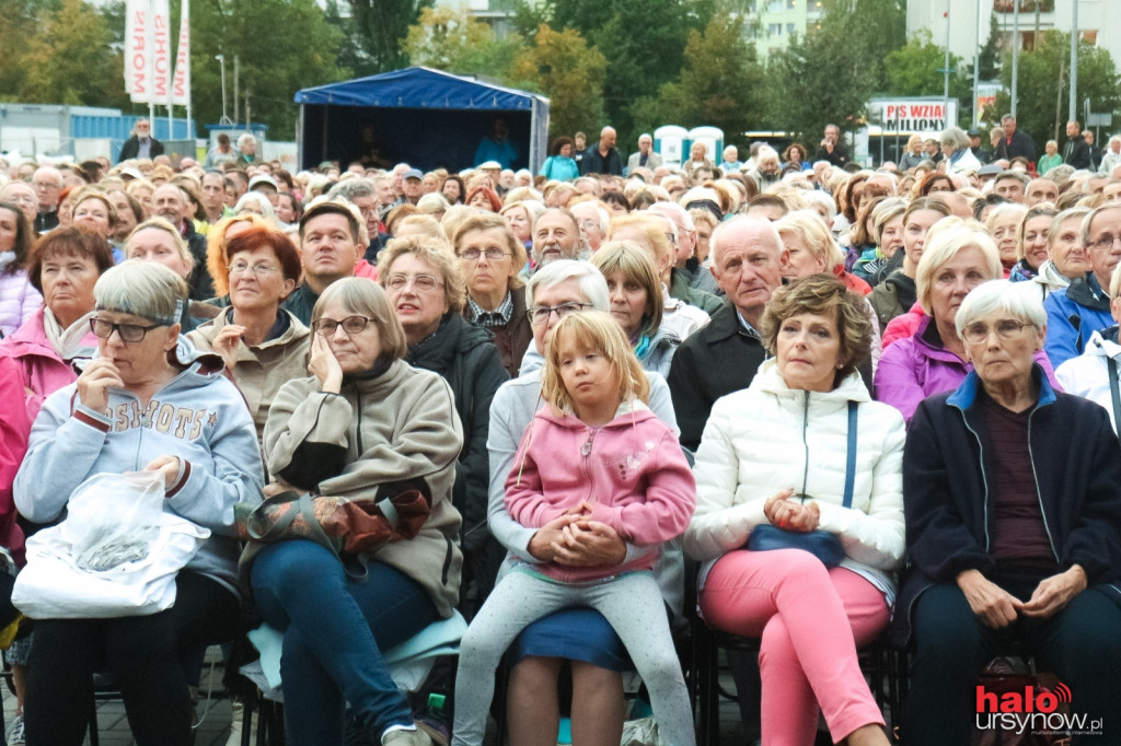 Tłumy na koncercie Marcina Wyrostka