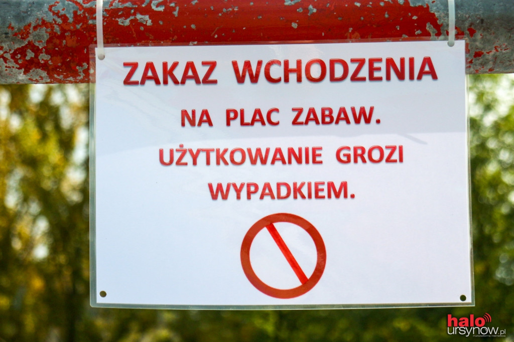 Smutny plac zabaw Na Uboczu