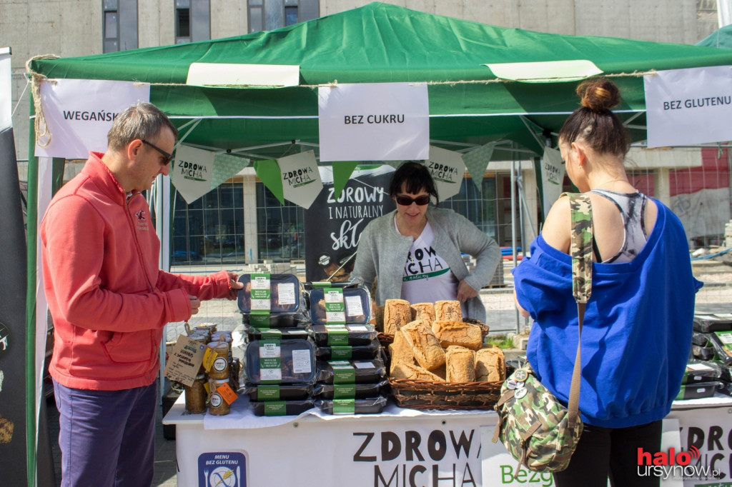 Konopie, sery, piwa i wędliny. Debiut Niedzielnych Targów Zdrowej Żywności