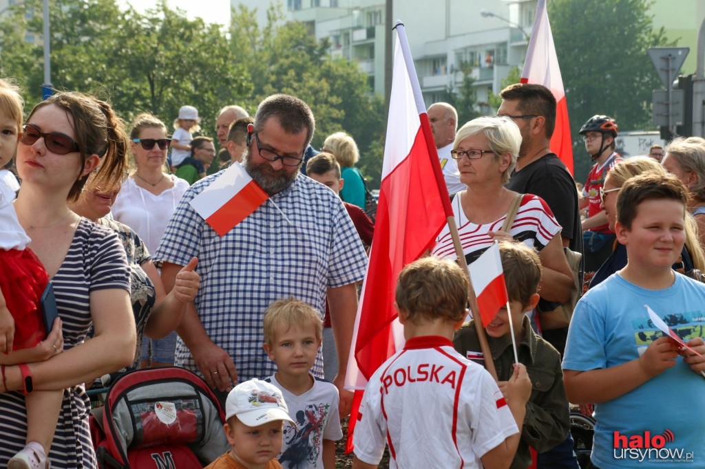 Wruszająca chwila! Setki osób na 
