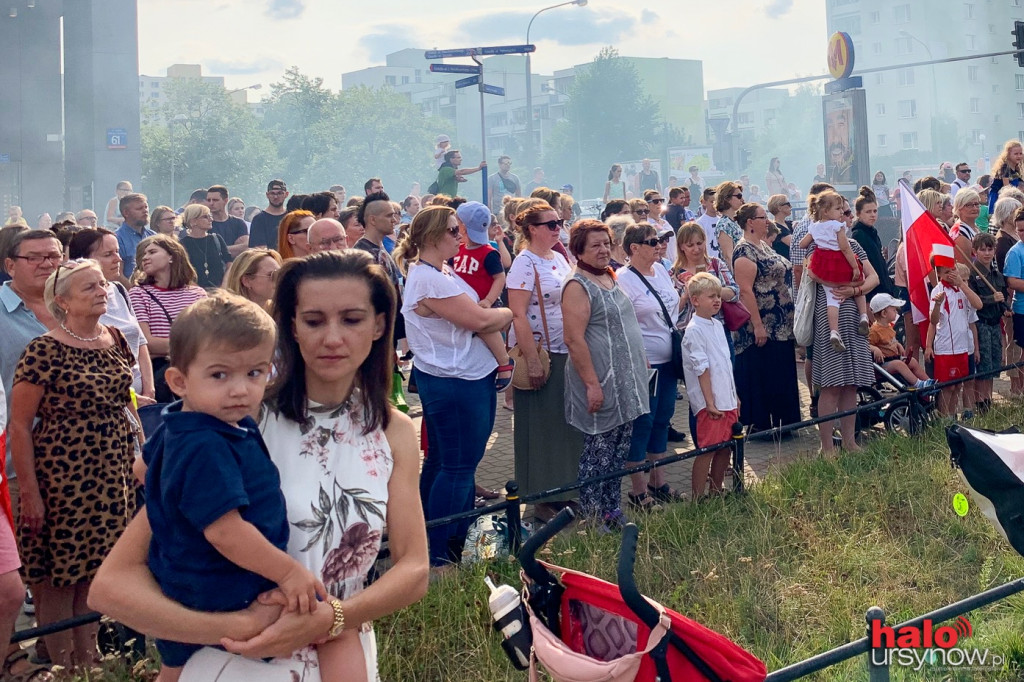 Wruszająca chwila! Setki osób na 