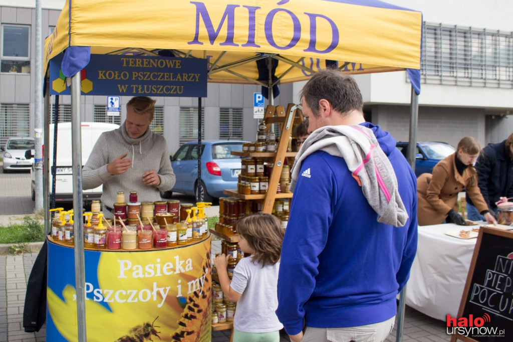 Ursynów miodem płynący. Zdrowa żywność pod ratuszem FOTO