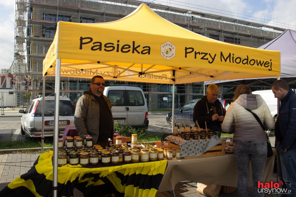 Ursynów miodem płynący. Zdrowa żywność pod ratuszem FOTO