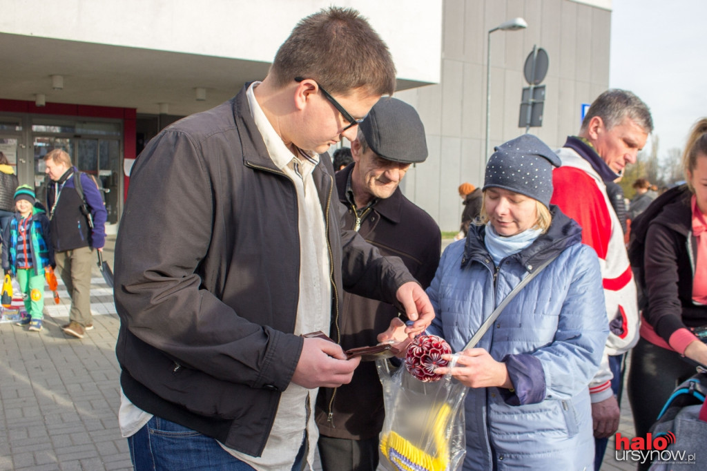 Przedostatnia niedziela... Tłumy na garażówce FOTO