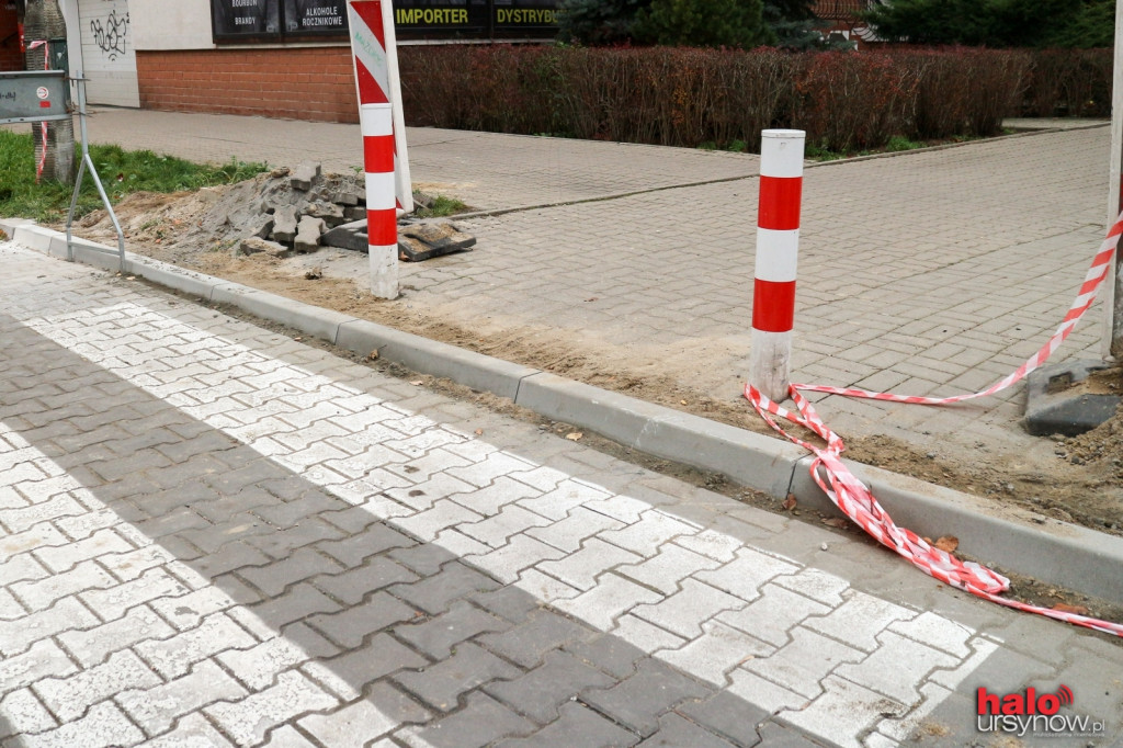 Wyjaśniła się tajemnica wysokich krawężników na ul. Mielczarskiego. Po co je zrobiono?