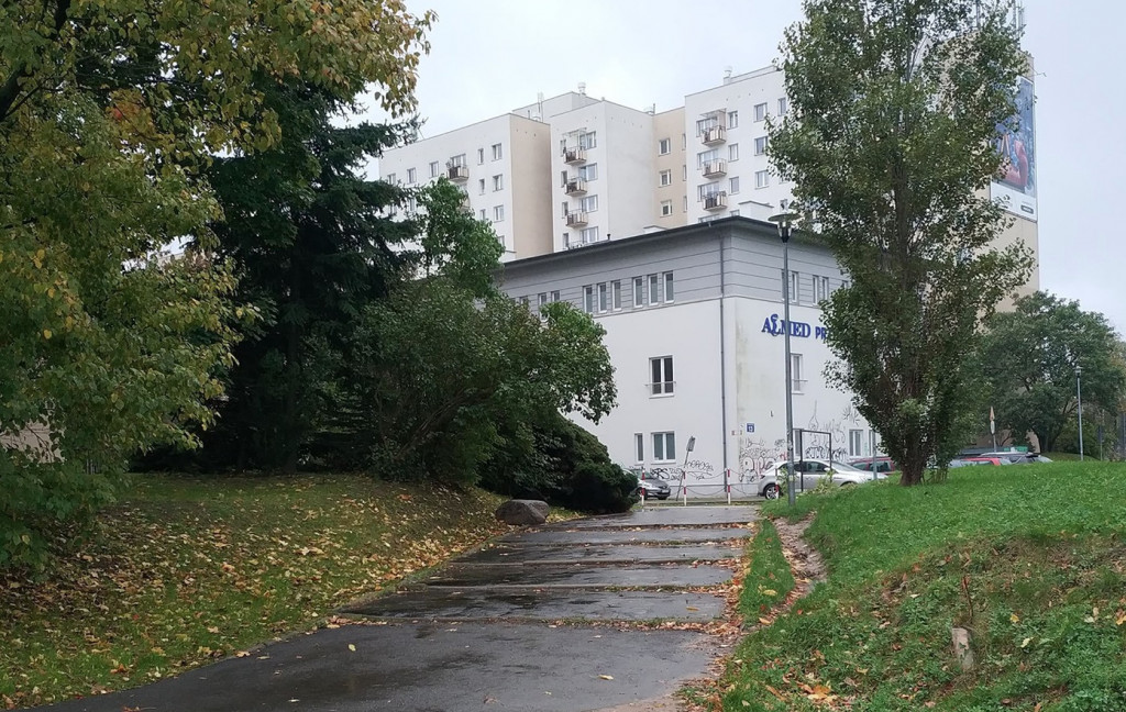 Były schody, jest podjazd. Mała - wielka zmiana przy Koncertowej