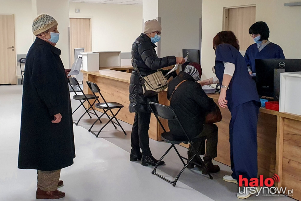Ruszyły szczepienia. Pierwsi pacjenci z Szpitalu Południowym