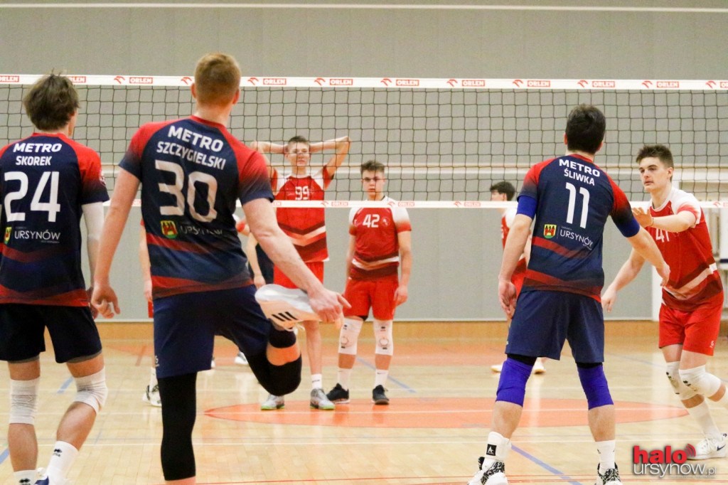 Finał Mistrzostw Mazowsza Juniorów. Siatkarze KS Metro pokonują siatkarzy KS Metro