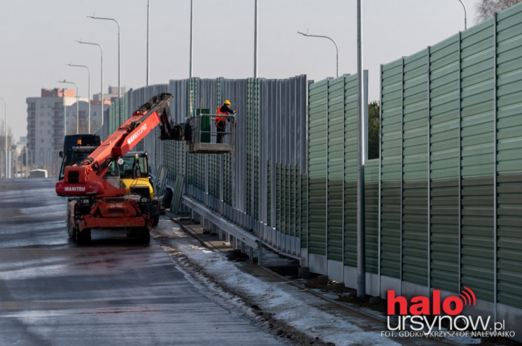 Budowa POW: Drogowcy chwalą się pracami w tunelu. A co z terminami?