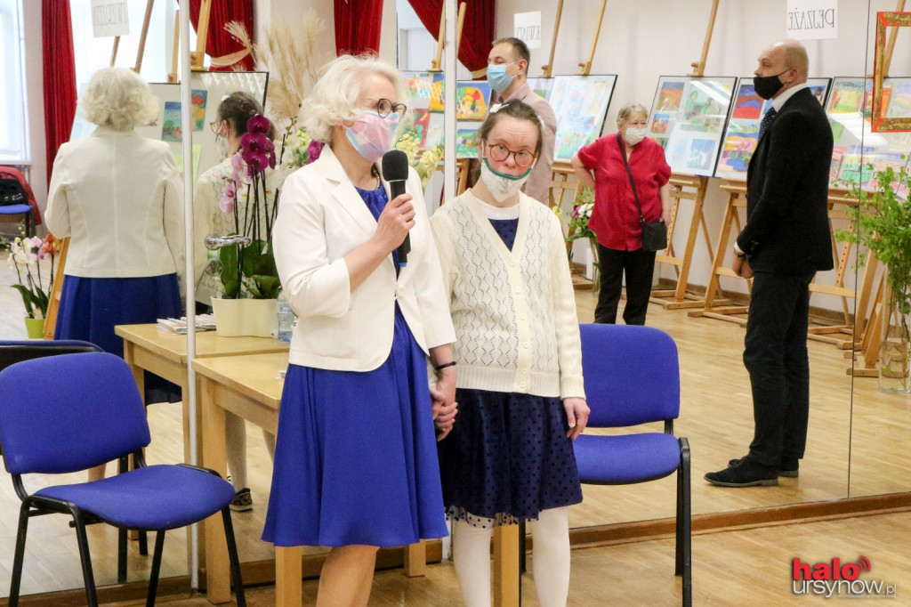 Sztuka jest dla każdego. Udowadnia to Monika i wystawa jej 100 prac w Domu Sztuki na Ursynowie