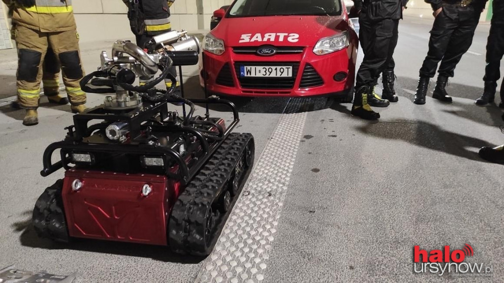 Robot przyszłości w tunelu w POW. Strażacy testują nowe rozwiązania