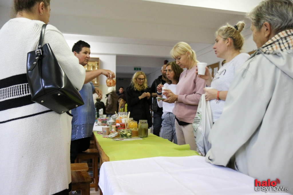 Zimno i deszcze niestraszne mieszkańcom Zielonego Ursynowa! Hucznie uczcili święto swojego domu