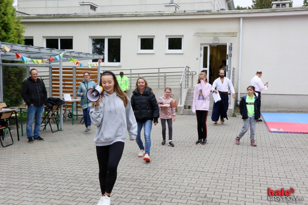 Zimno i deszcze niestraszne mieszkańcom Zielonego Ursynowa! Hucznie uczcili święto swojego domu