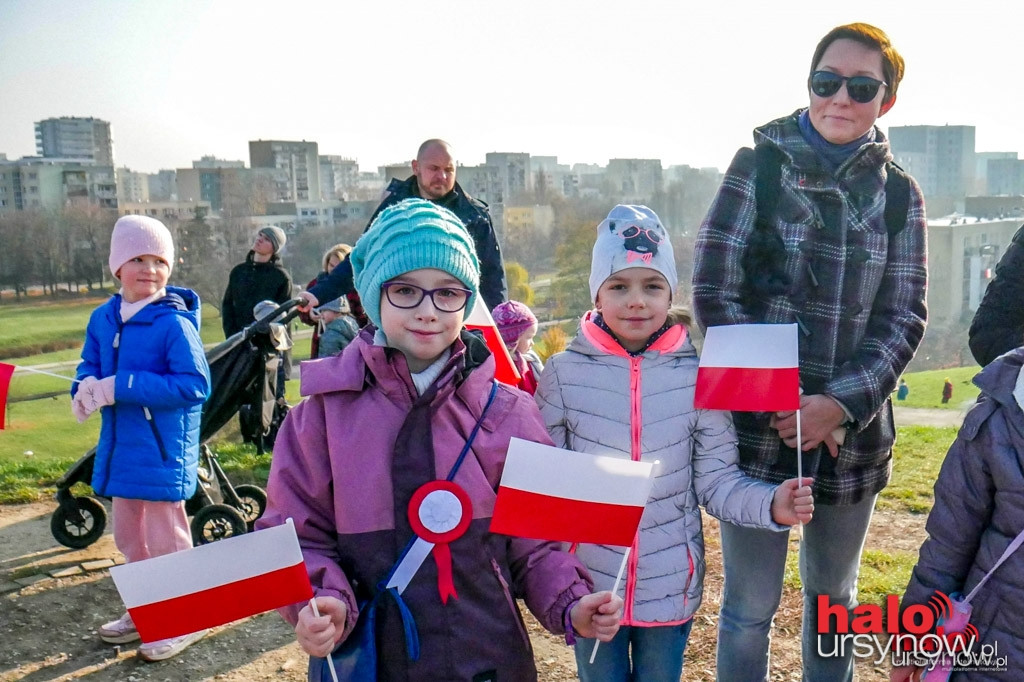 Sąsiedzkie świętowanie rocznicy odzyskania niepodległości. 103 latawce nad Kopą Cwila