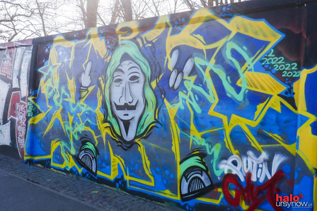 Niesamowite graffiti dla Ukrainy na murze Wyścigów