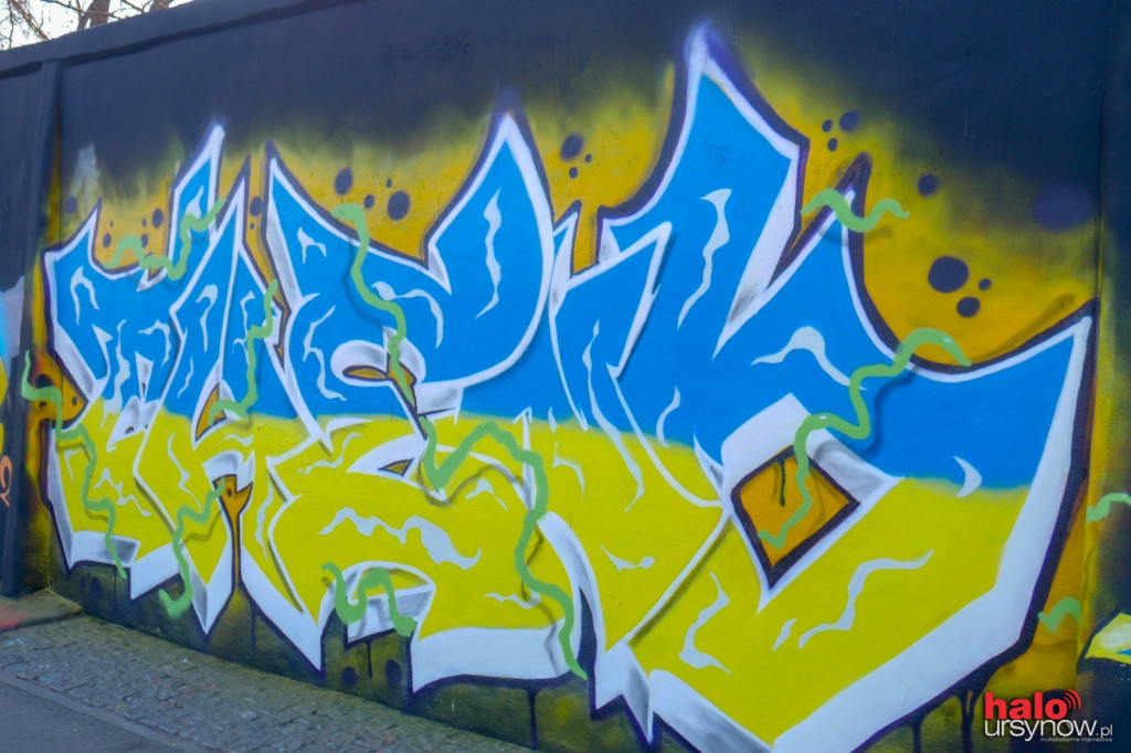 Niesamowite graffiti dla Ukrainy na murze Wyścigów