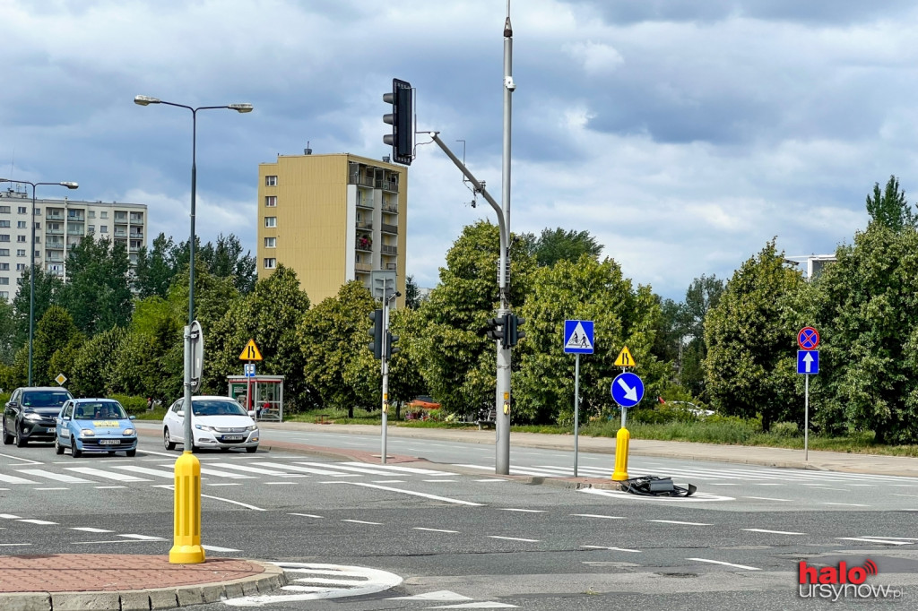 Ciężarówka strąciła sygnalizację nad aleją KEN. FOTO