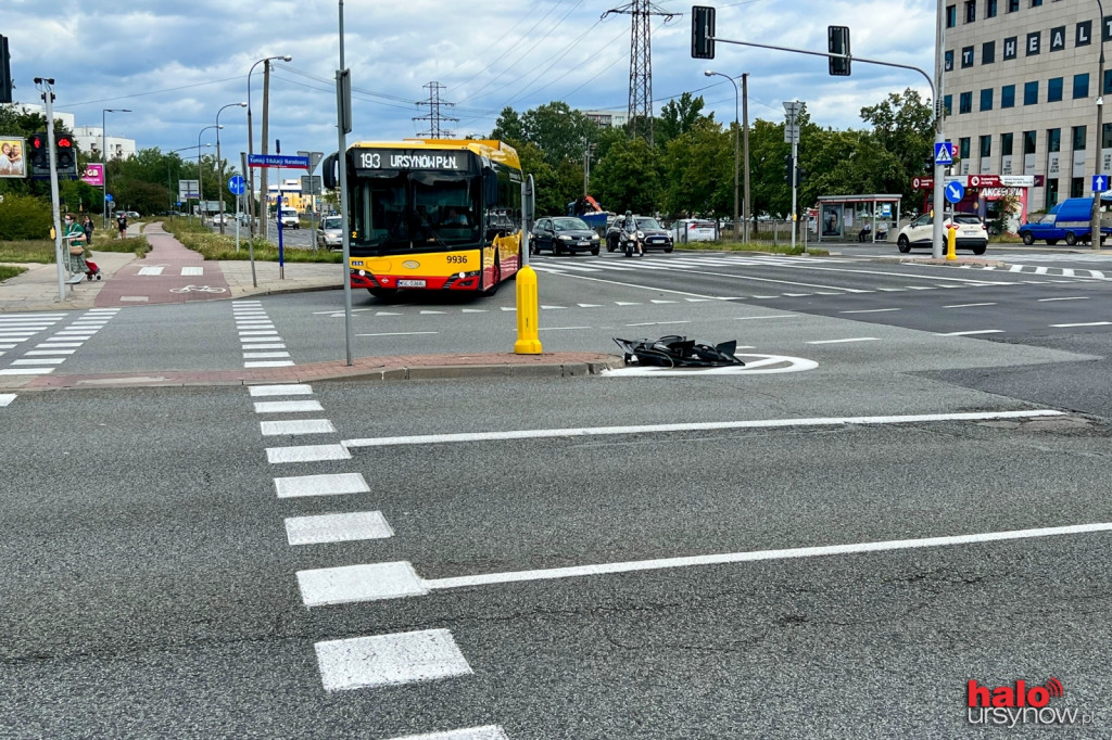 Ciężarówka strąciła sygnalizację nad aleją KEN. FOTO
