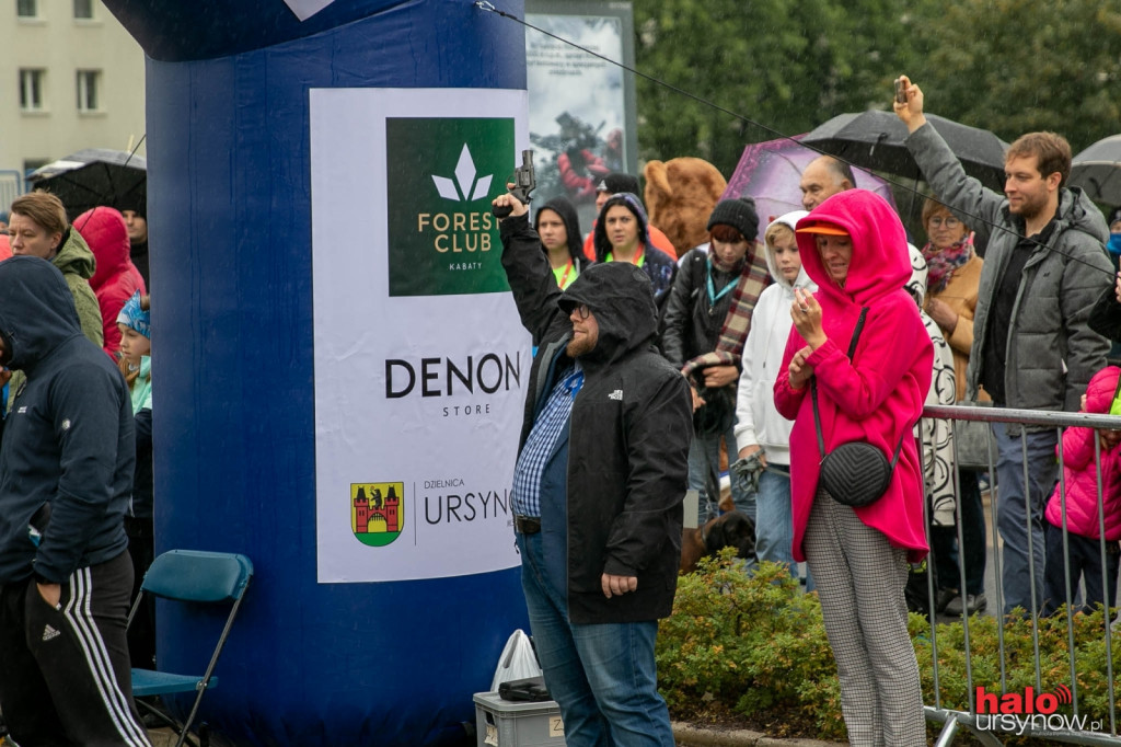 Neonowa fala w alei KEN! 1,3 tys. uczestników w 14. Biegu Ursynowa [ZOBACZ ZDJĘCIA]