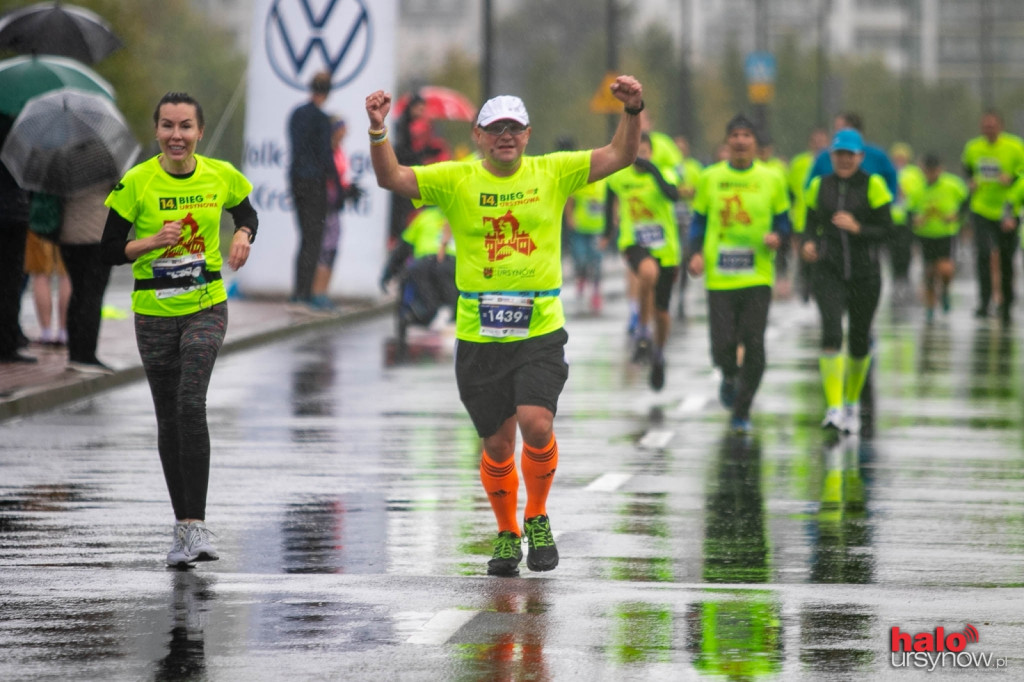 Neonowa fala w alei KEN! 1,3 tys. uczestników w 14. Biegu Ursynowa [ZOBACZ ZDJĘCIA]