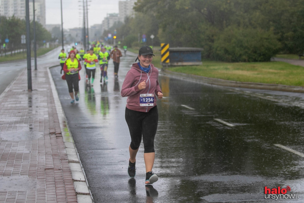Neonowa fala w alei KEN! 1,3 tys. uczestników w 14. Biegu Ursynowa [ZOBACZ ZDJĘCIA]