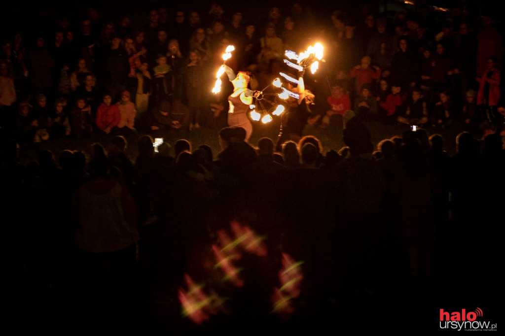 Haloweenowe Fireshow na Ursynowie