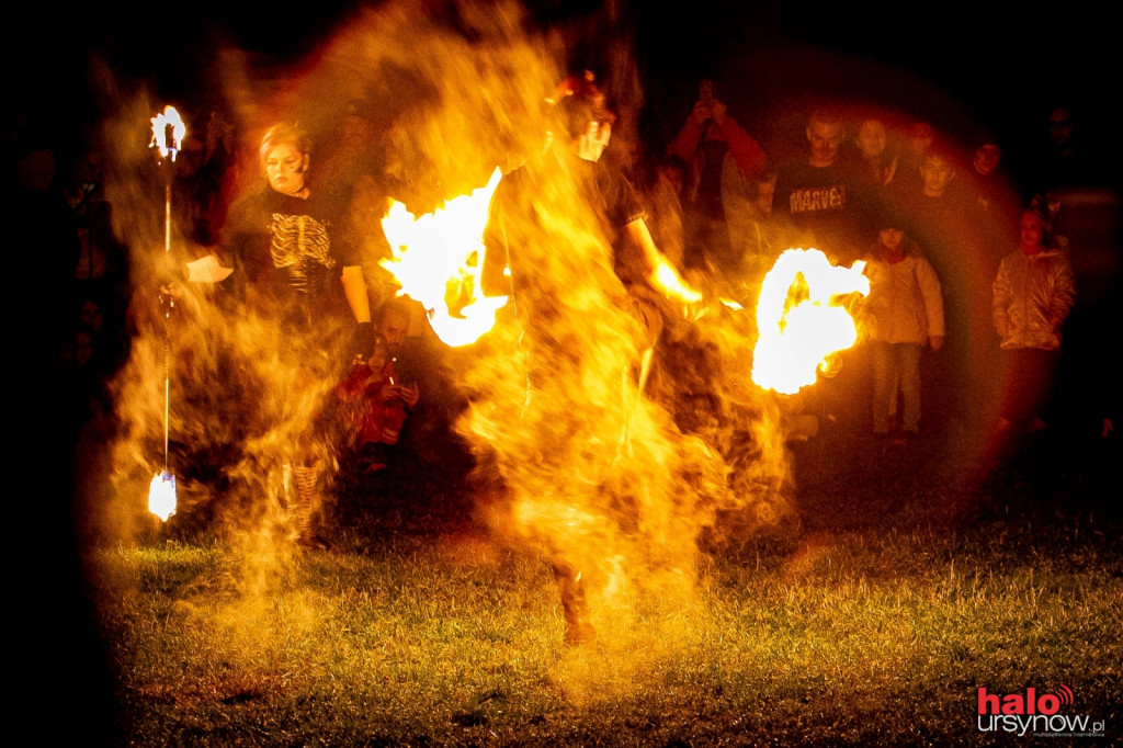Haloweenowe Fireshow na Ursynowie
