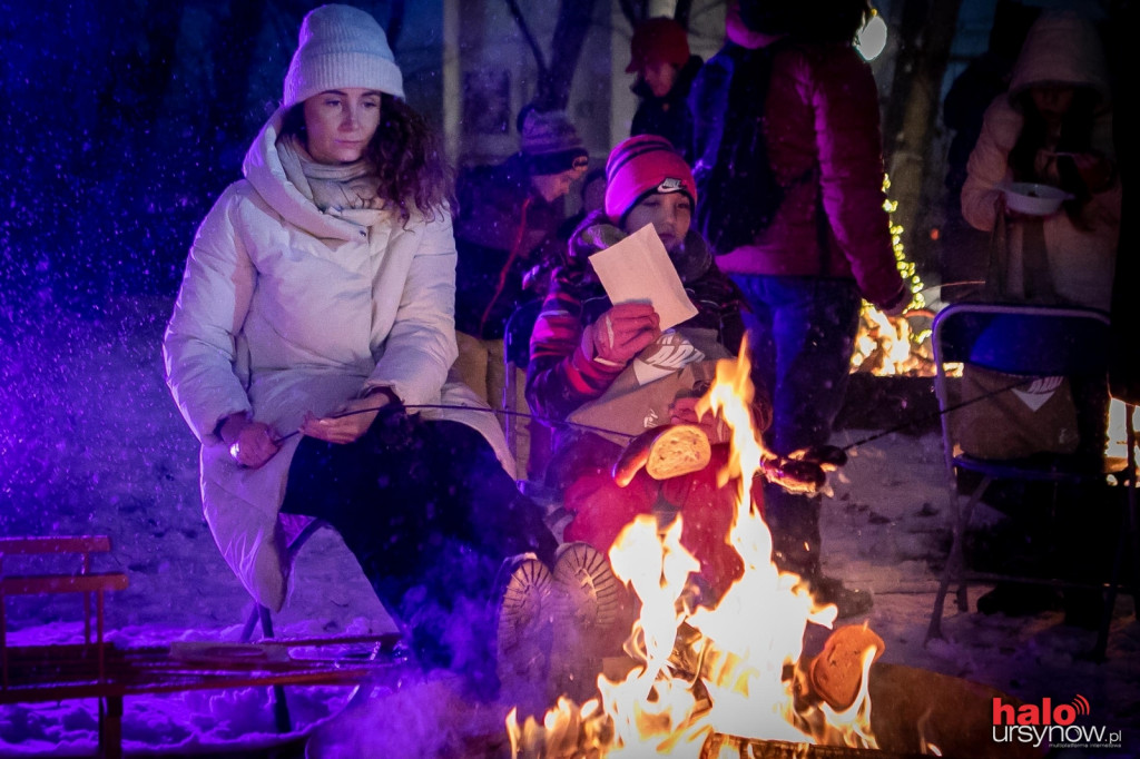 Magia świąt zagościła na Ursynowie! Magiczne Ognisko w ogrodzie Hospicjum ZOBACZ