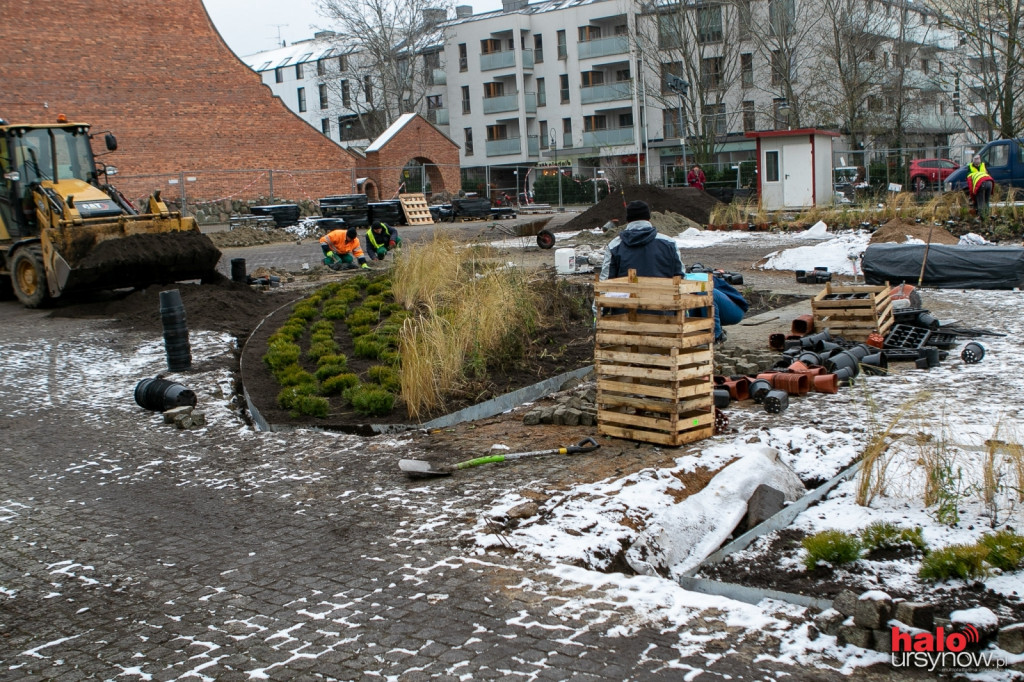 Plac z fontanną już po pierwszym liftingu