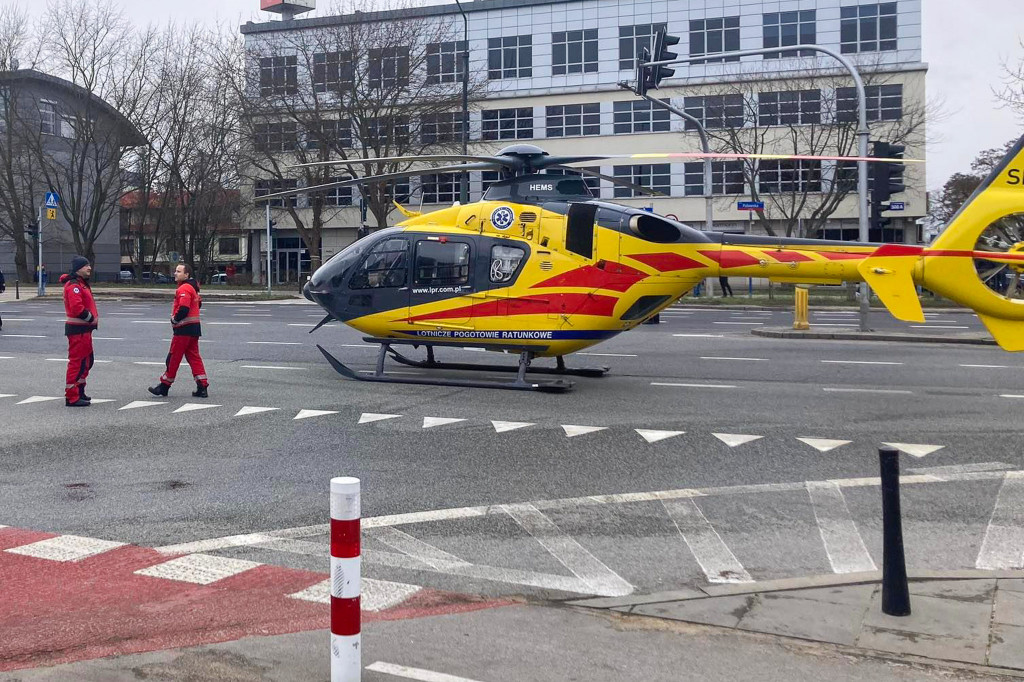 Wypadek na Puławskiej. Lądował śmigłowiec LPR