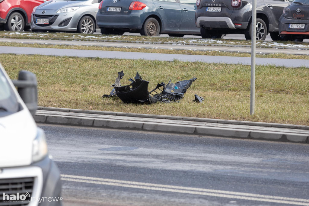 Groźnie wyglądająca kolizja na Płaskowickiej