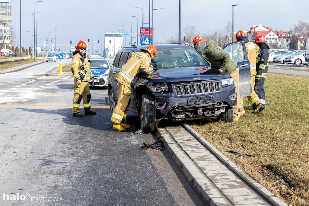 Groźnie wyglądająca kolizja na Płaskowickiej