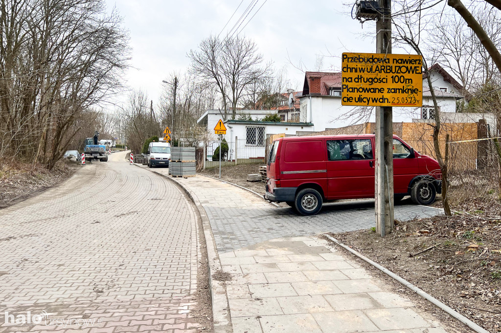 Dzielnica buduje niepotrzebny chodnik?