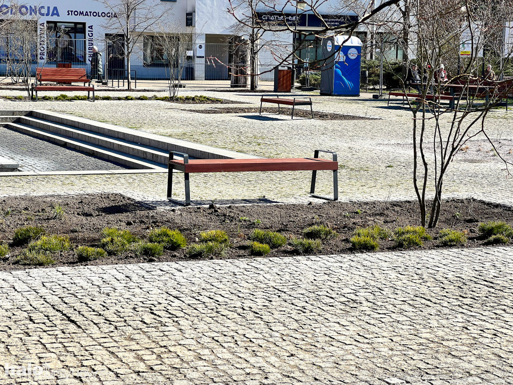 Plac z fontanną po liftingu! ZOBACZ