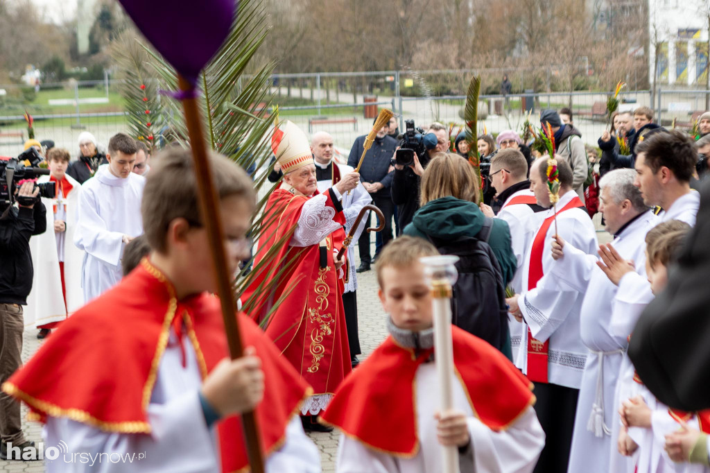 Kardynał Nycz na Ursynowie: Papież sobie poradzi!