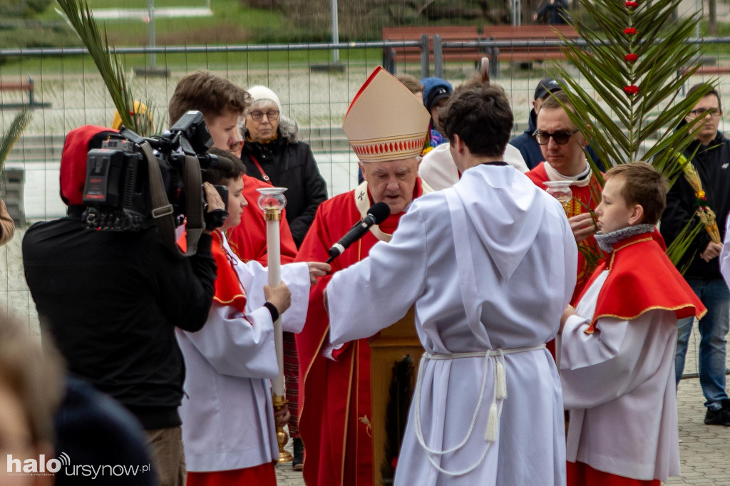 Kardynał Nycz na Ursynowie: Papież sobie poradzi!