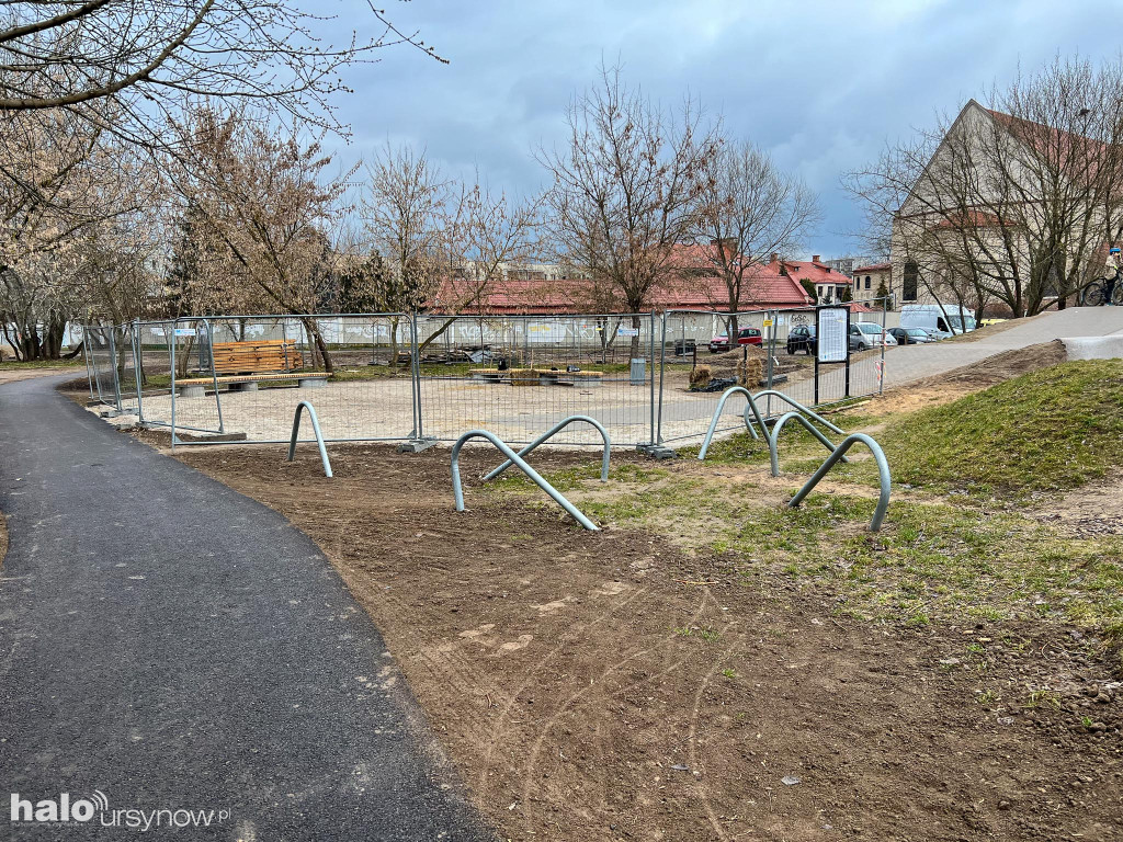 Park Cichociemnych prawie gotowy!