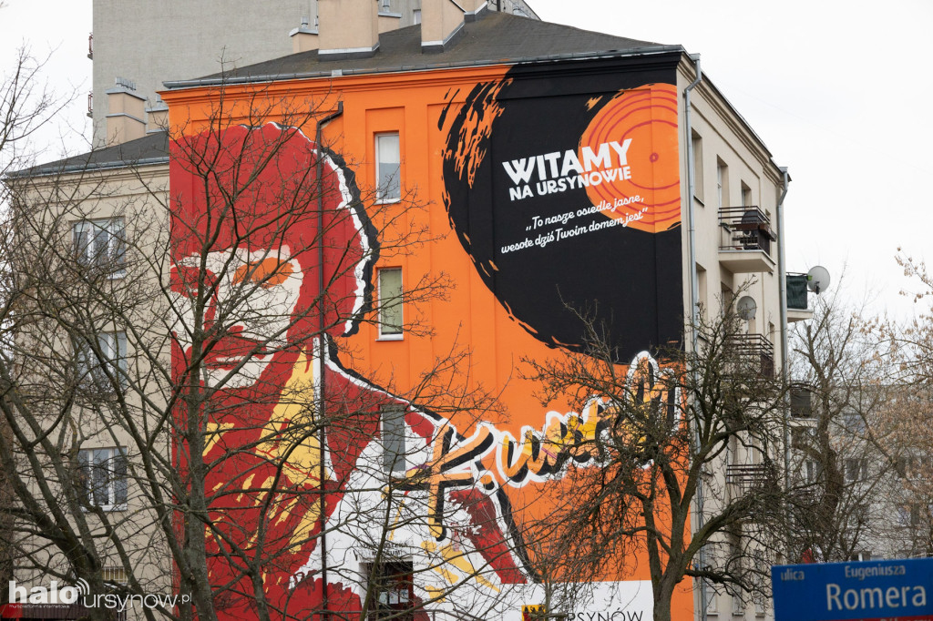 Mural z Krzysztofem Krawczykiem odsłonięty