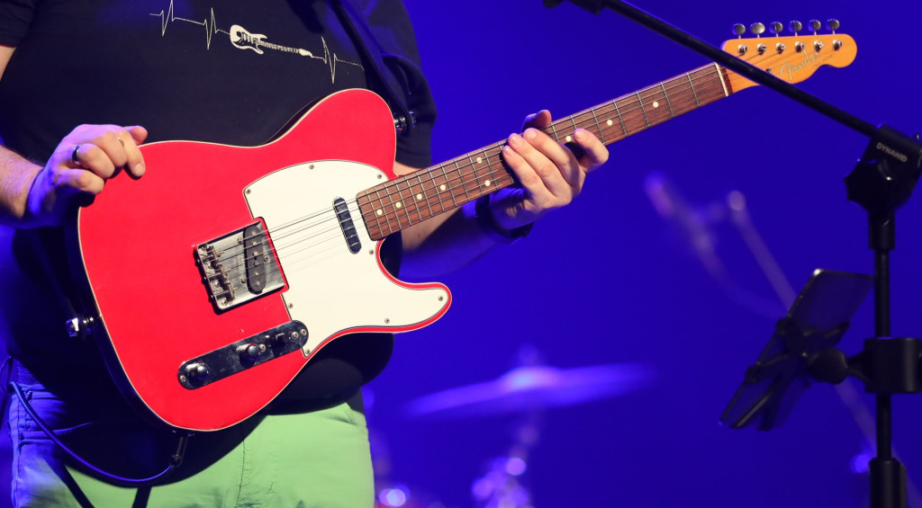 Kolorowe Gitary z przebojami Czerwonych Gitar