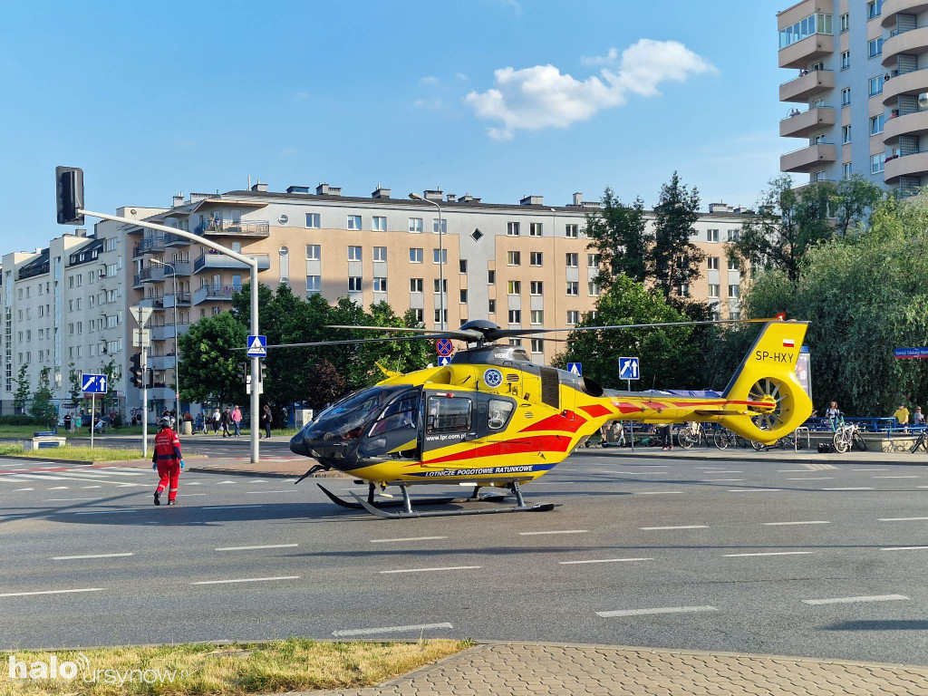 Wypadek na Kabatach. Lądował śmigłowiec pogotowia