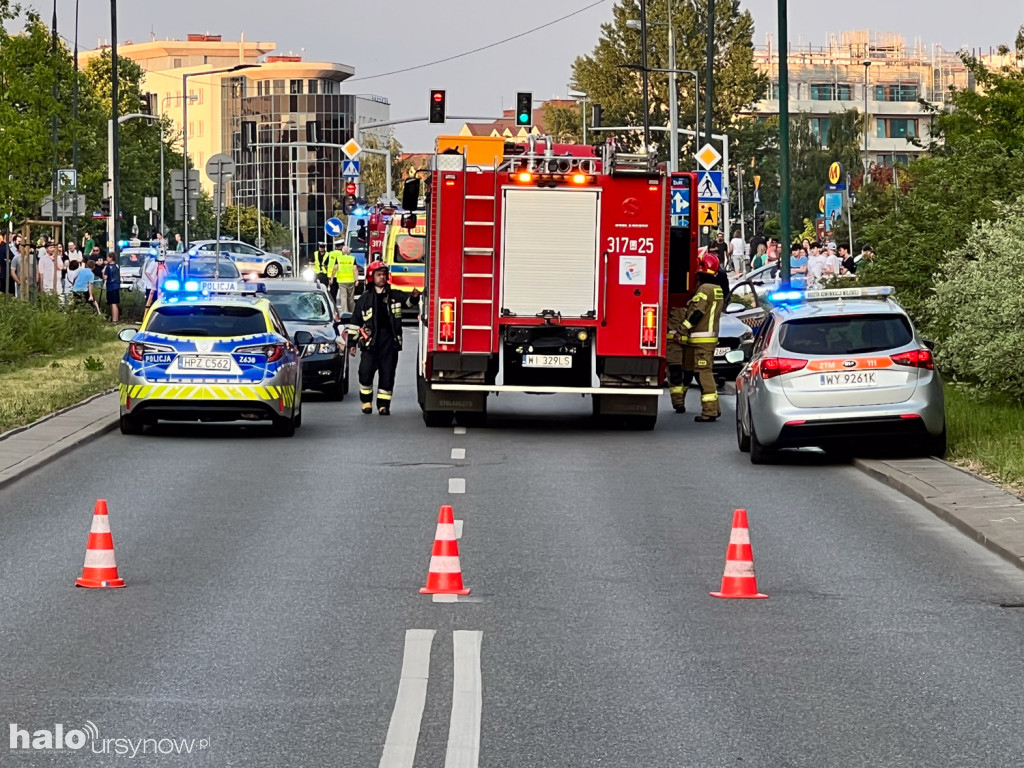 Wypadek na Kabatach. Lądował śmigłowiec pogotowia