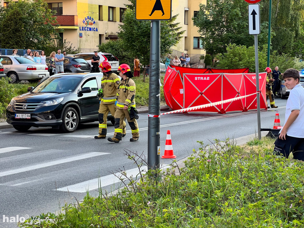 Wypadek na Kabatach. Lądował śmigłowiec pogotowia