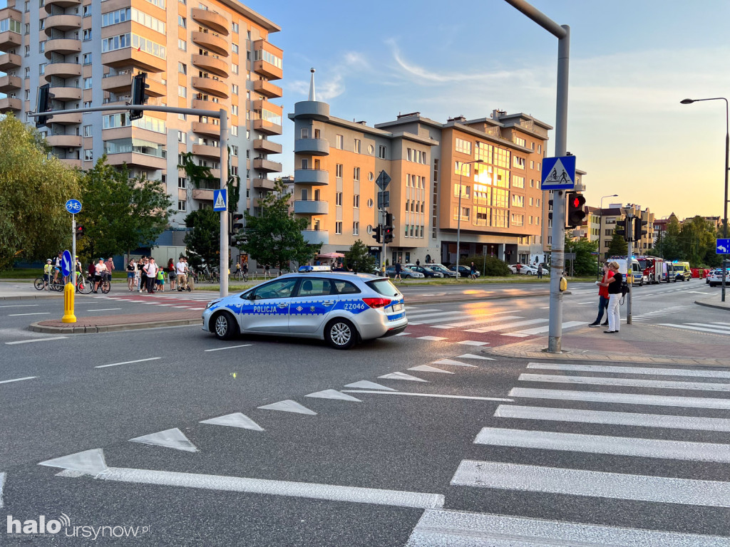 Wypadek na Kabatach. Lądował śmigłowiec pogotowia