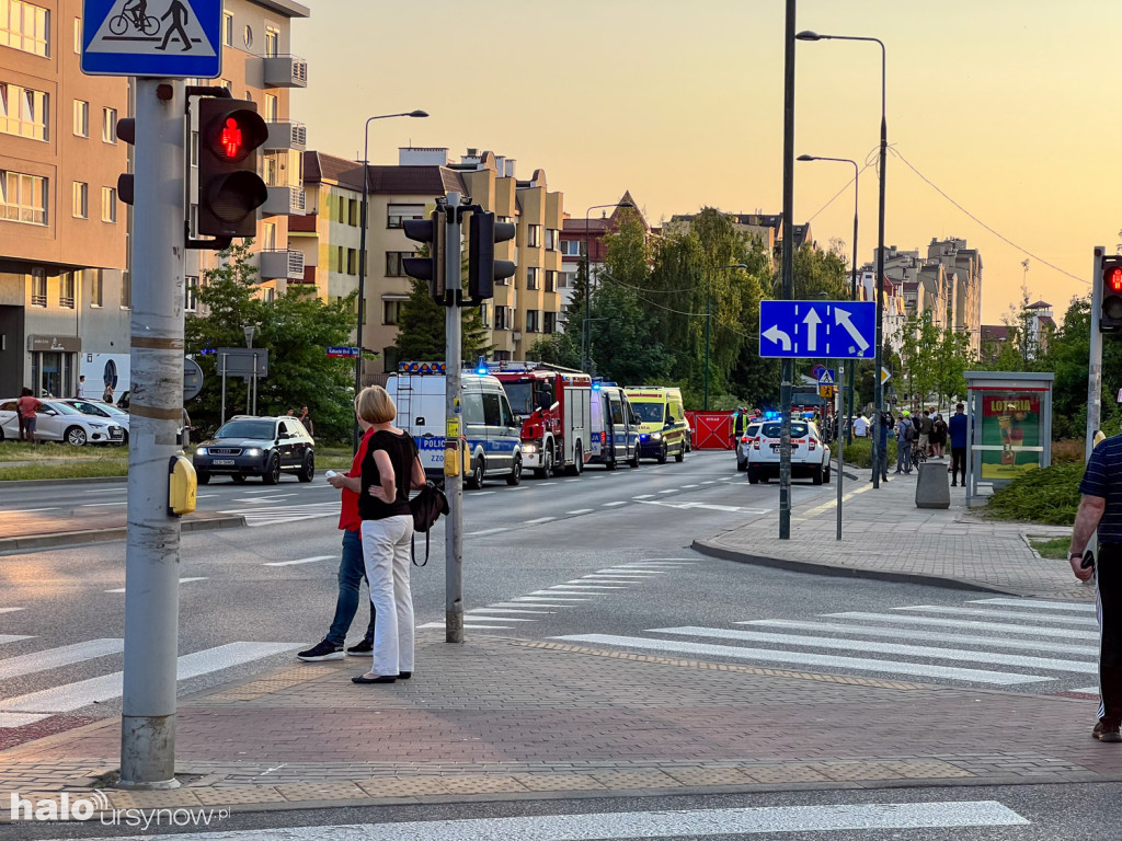 Wypadek na Kabatach. Lądował śmigłowiec pogotowia