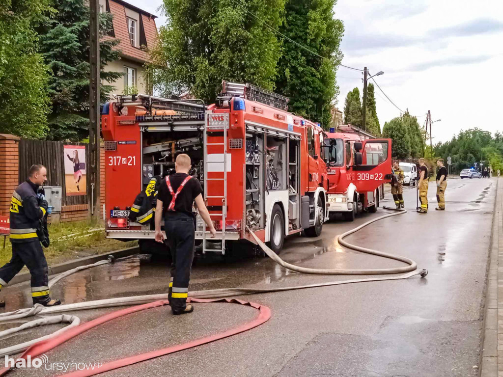 Piorun uderzył w dach przedszkola na Ursynowie