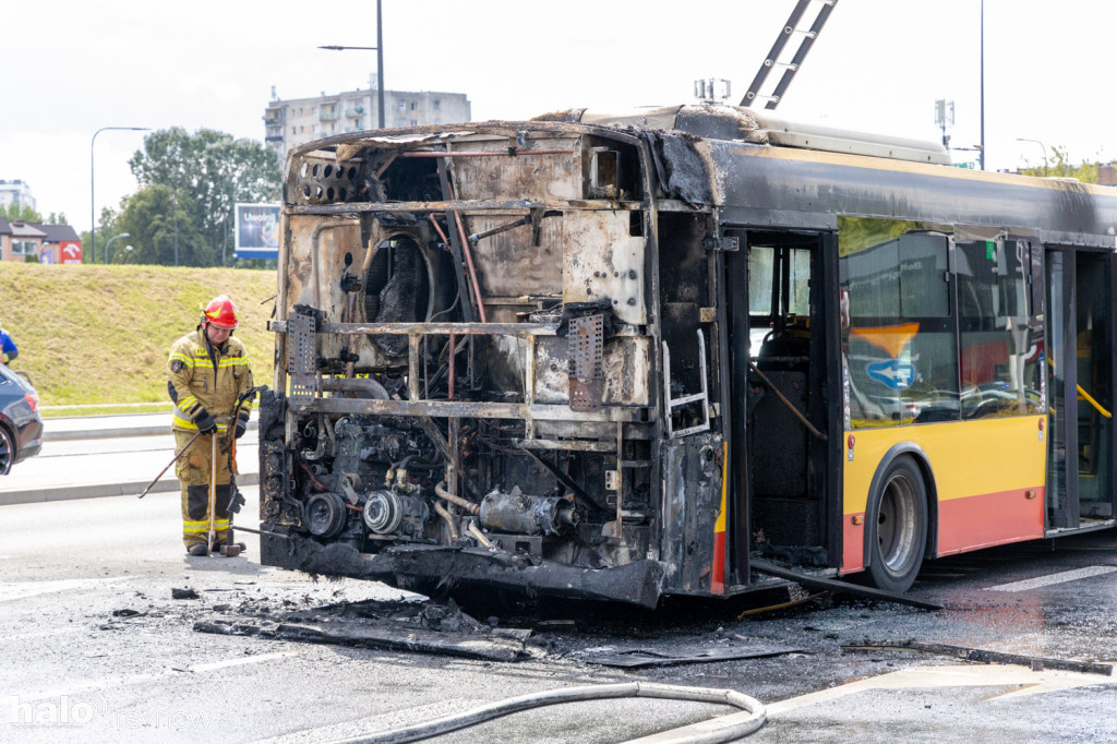 Pożar autobusu przy Rosoła