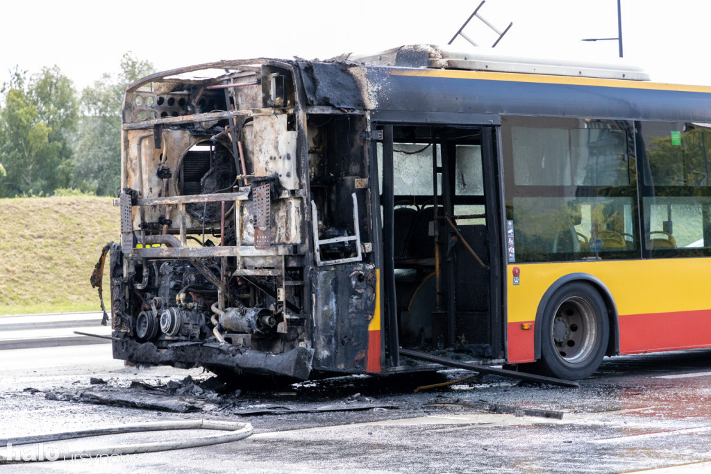 Pożar autobusu przy Rosoła